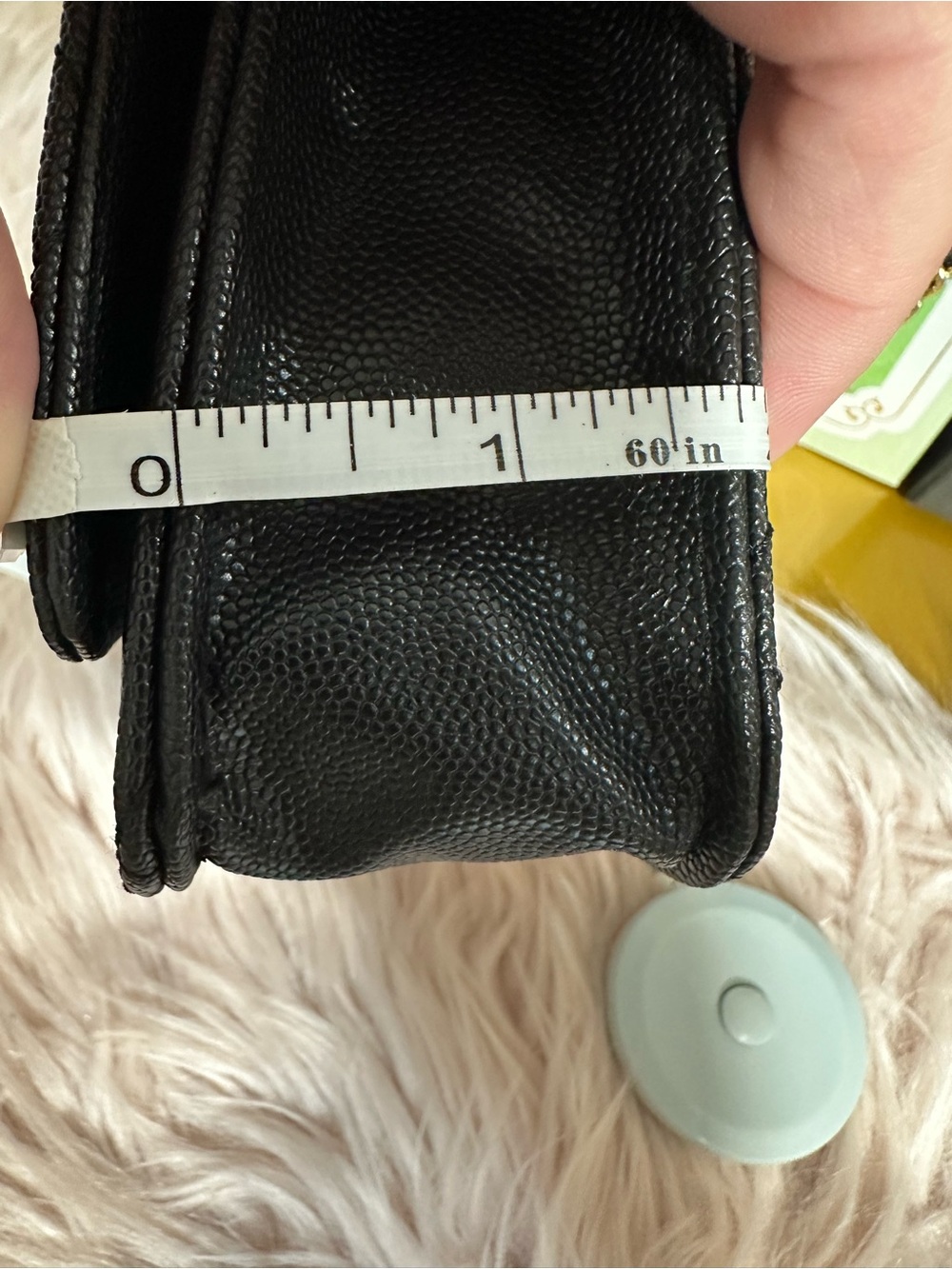 Black Wallet on Chain - Picture 9 of 11